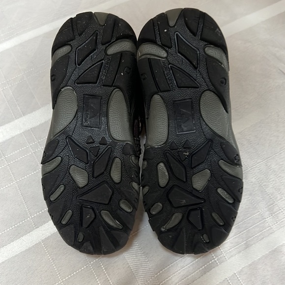 Boys Size 11 Camouflage Hiking boots Ozark Trail Never Worn - Picture 5 of 5